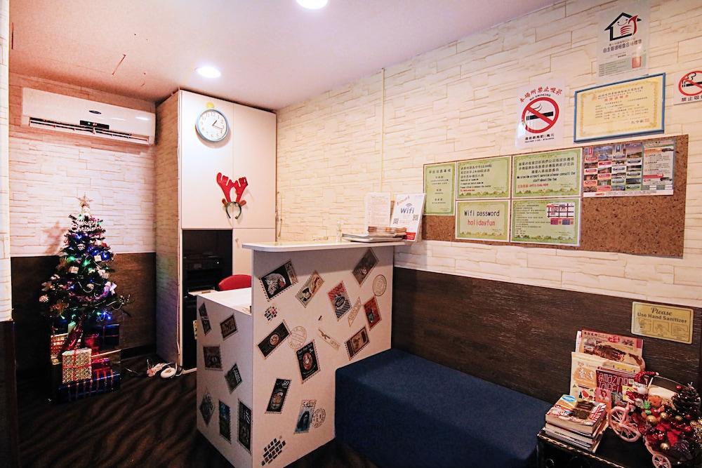 Holiday Fun Hostel Taipei Esterno foto